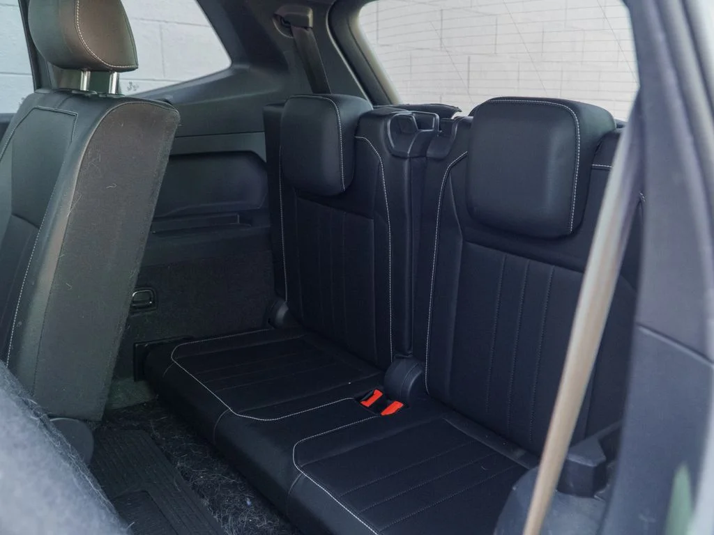 Used 2023  Volkswagen 2.0T SE R-Line Black image 19