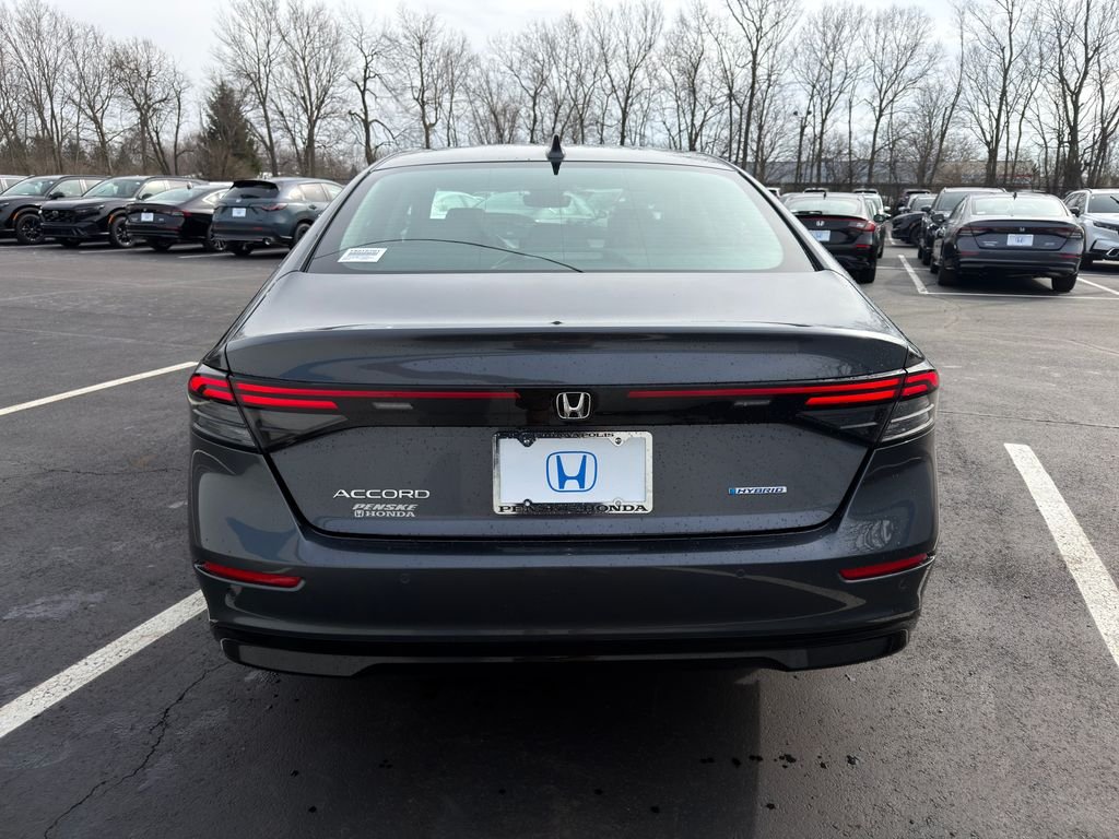 New 2026 Meteorite Gray Metallic Honda EX-L image 4
