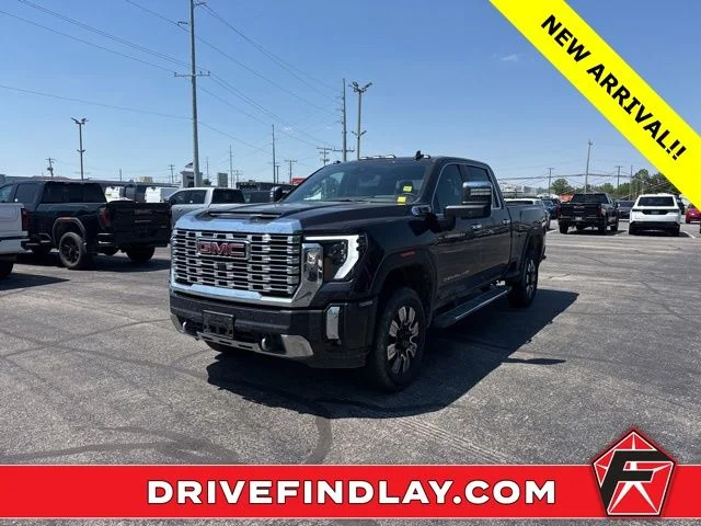 2025 GMC Sierra Denali 4WD Crew Cab Standard Box's photo