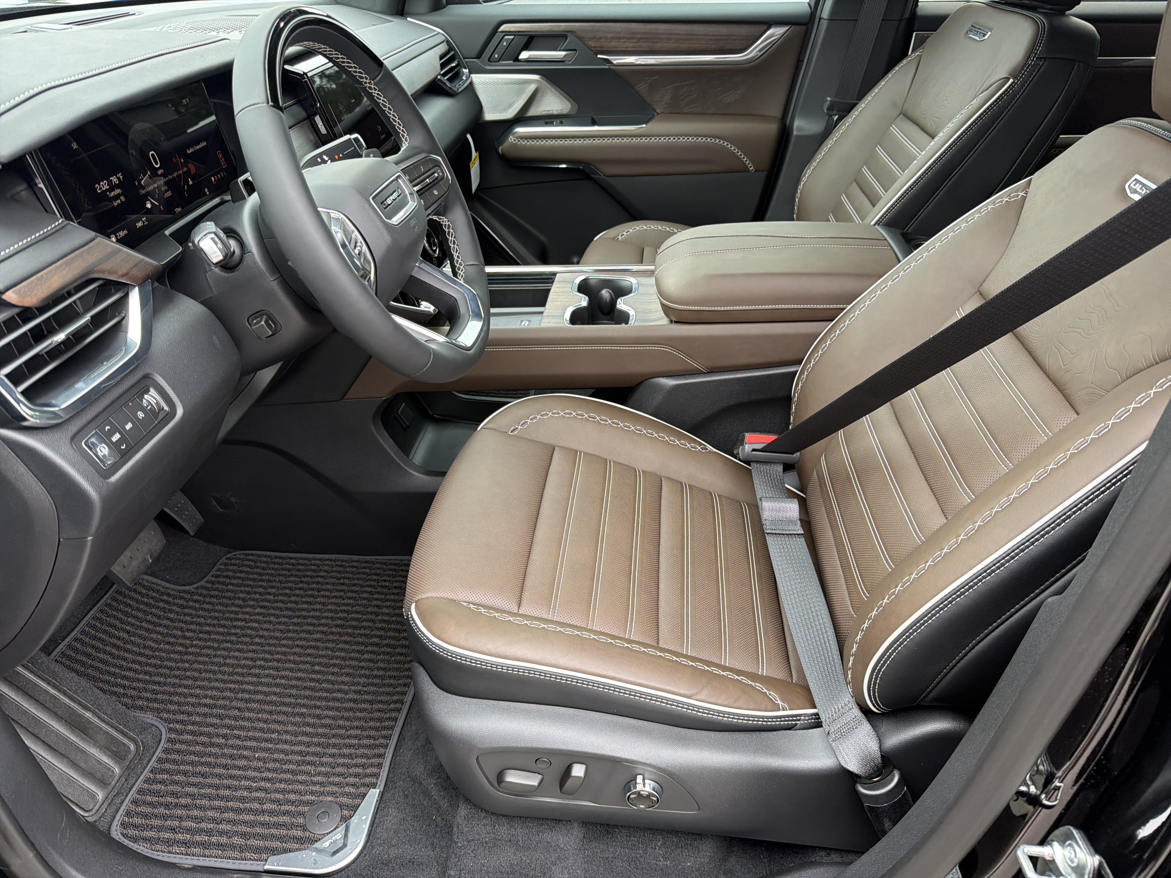 2026 GMC Acadia Denali Ultimate - Photo 9