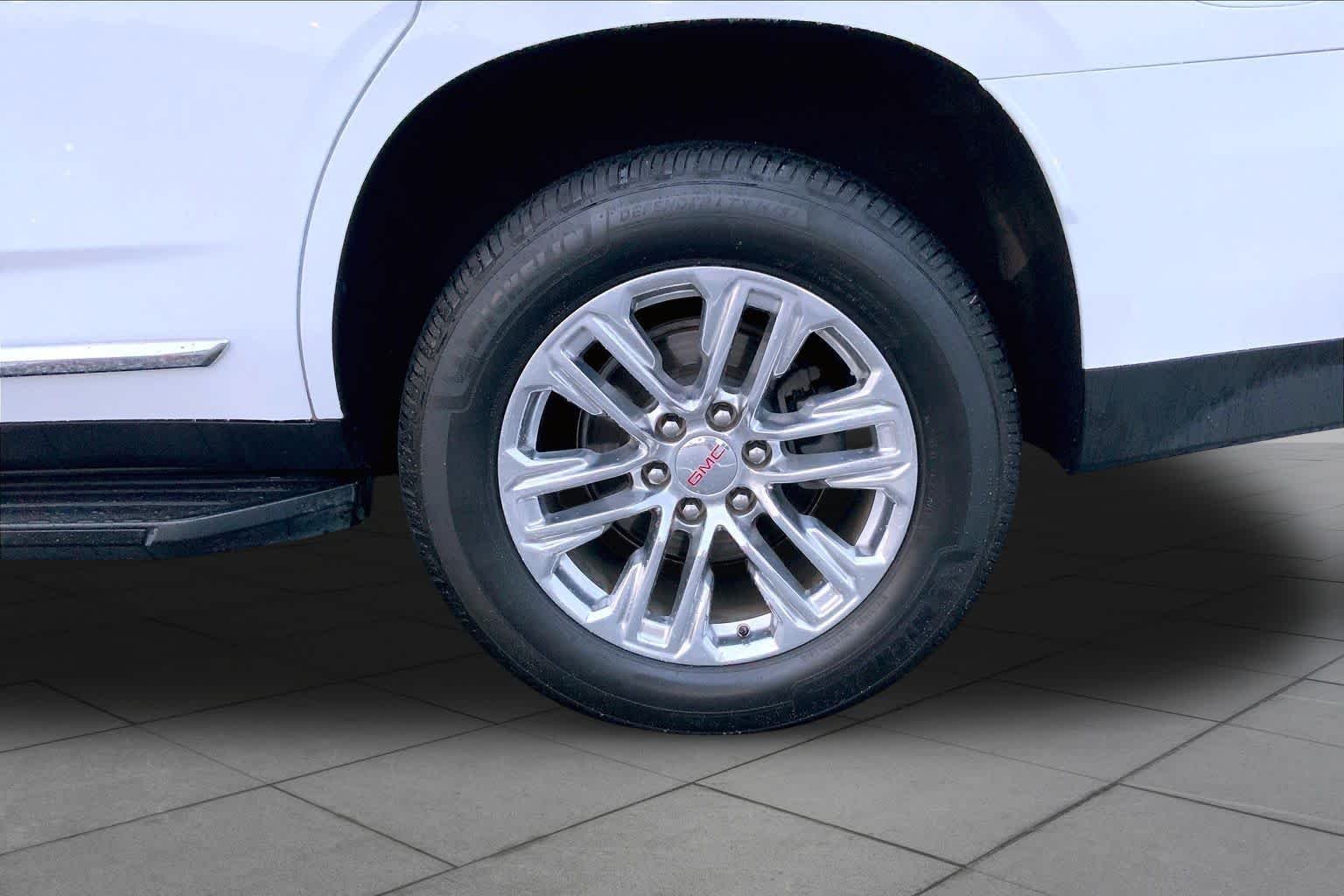 Used 2021 Summit White GMC SLT image 9
