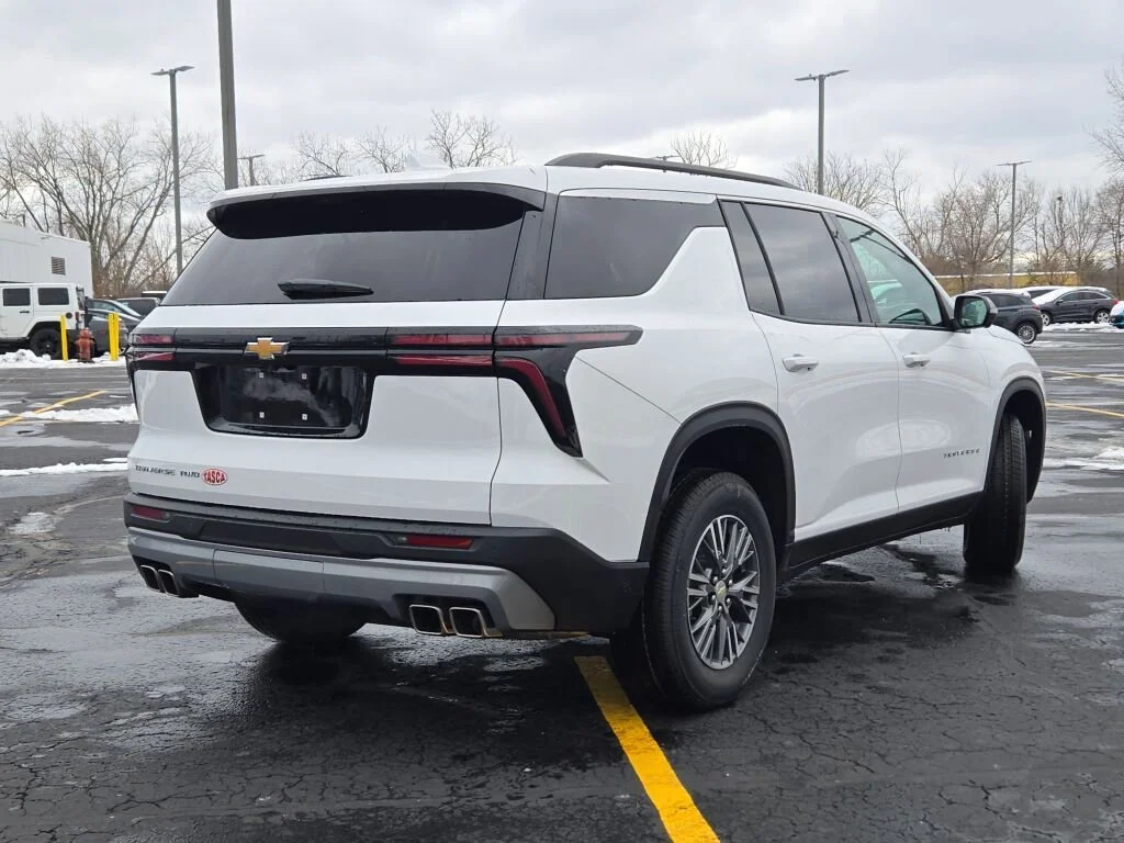 2026 Chevrolet Traverse LT - Photo 12