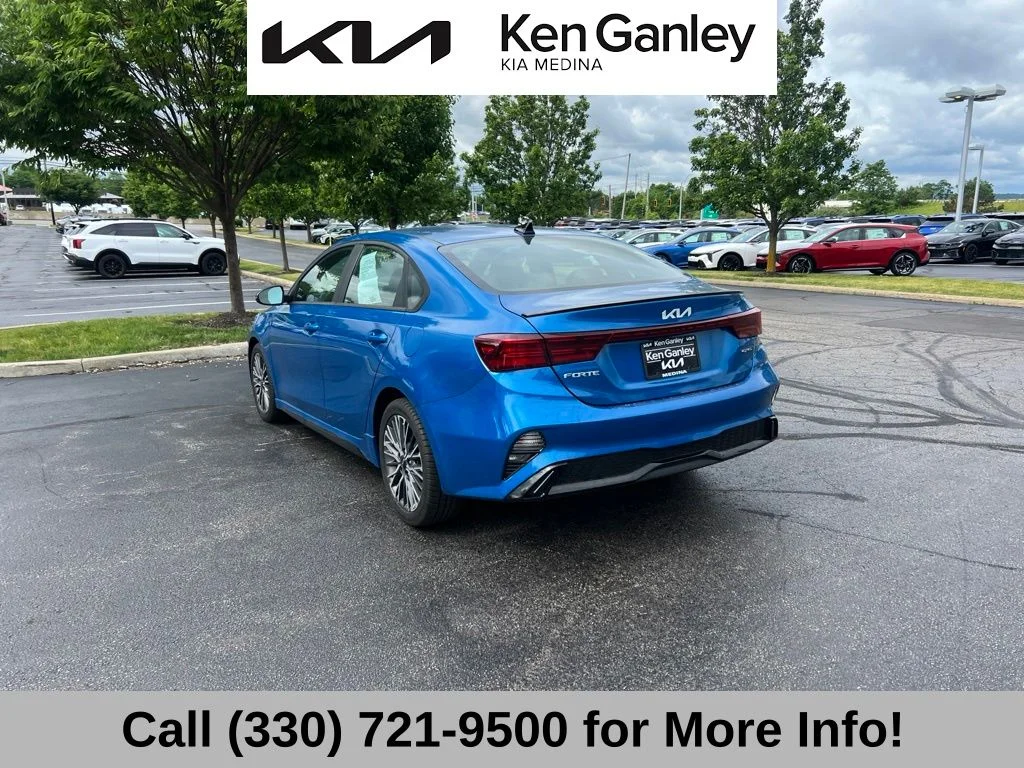 Certified Used 2022 Blue Kia GT-Line image 8