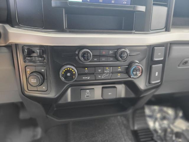 New 2026 Oxford White Ford F-450® XL image 54