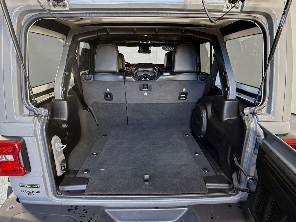Used 2022 Sting Gray Clearcoat Jeep Unlimited Rubicon image 27