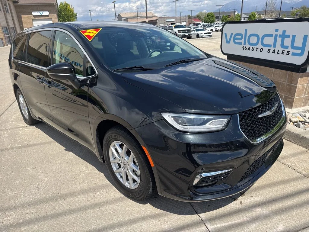 2023 Chrysler Pacifica Touring L