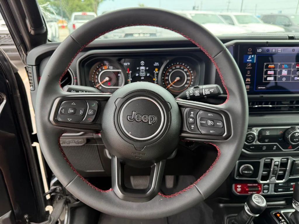 Used 2026 White Jeep Rubicon image 13