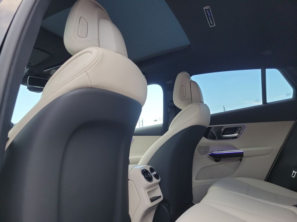 New 2027 Black Mercedes-Benz GLC 300 image 12