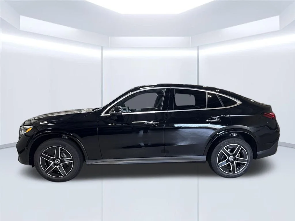 New 2027 Black Mercedes-Benz GLC 300 image 39
