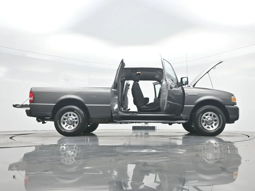 Used 2011 Dark Shadow Gray Metallic Ford XLT image 46