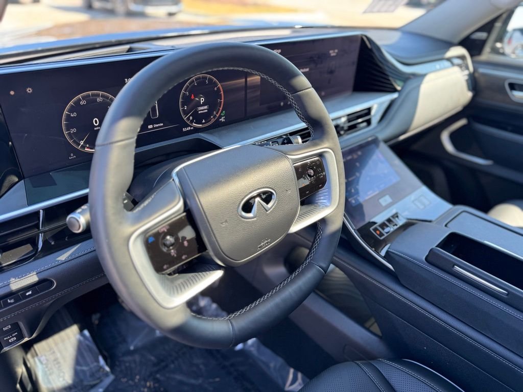 Certified Used 2026 Black Obsidian INFINITI LUXE image 16