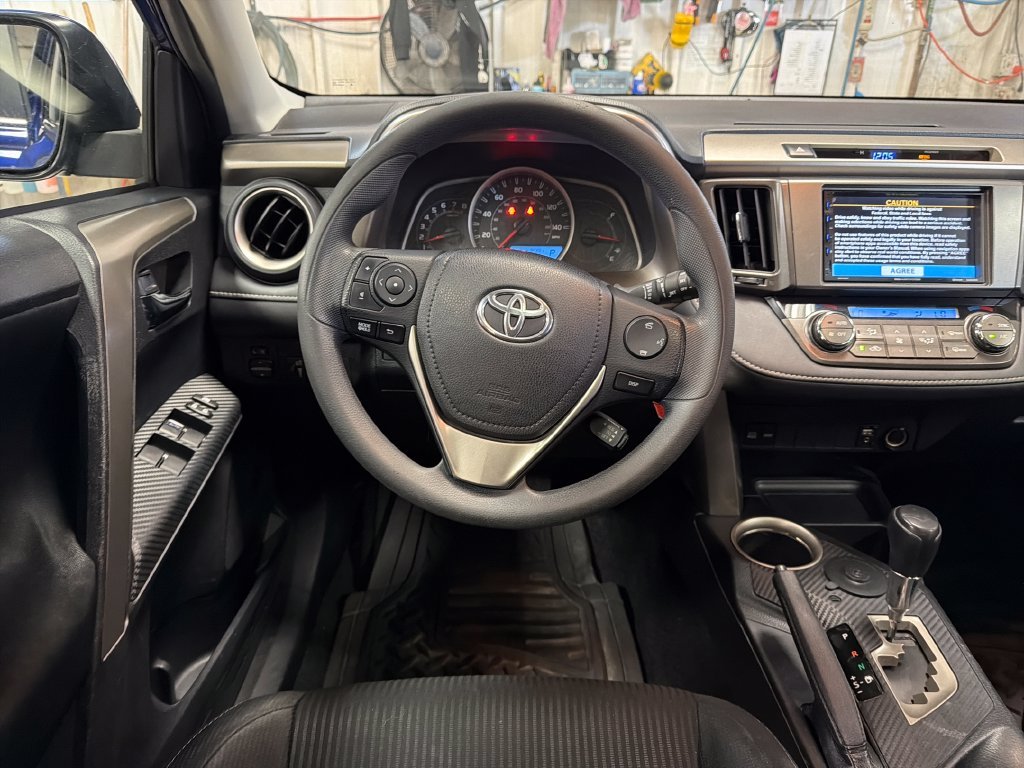 Used 2014 Blue Toyota XLE image 17