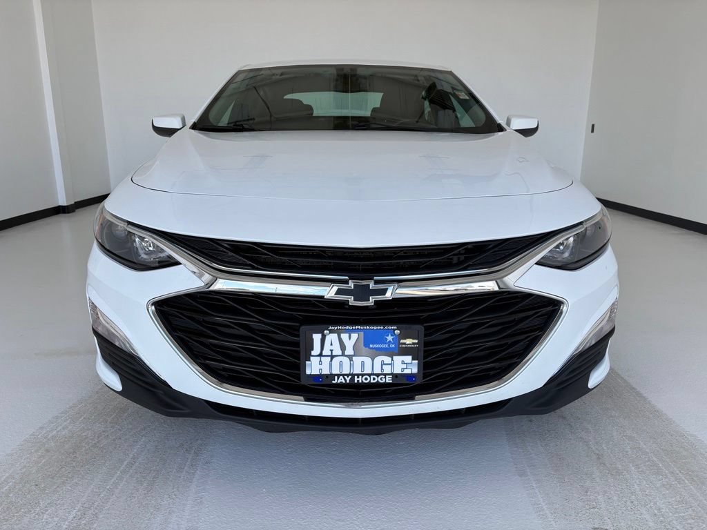 Used 2021 SUMMIT WHITE Chevrolet RS image 13