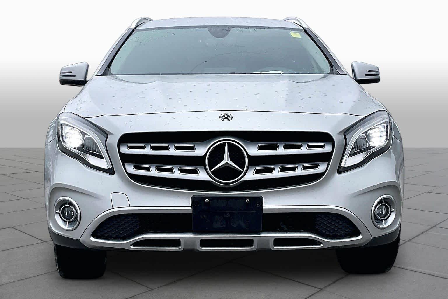 Used 2018 Polar Silver Metallic Mercedes-Benz GLA 250 image 4