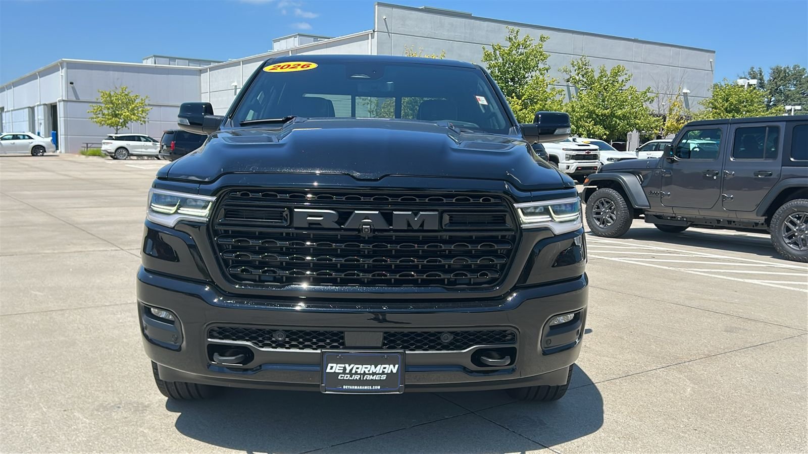 New 2026 Diamond Black Crystal Pearl-Coat Exterior Paint RAM Limited image 9