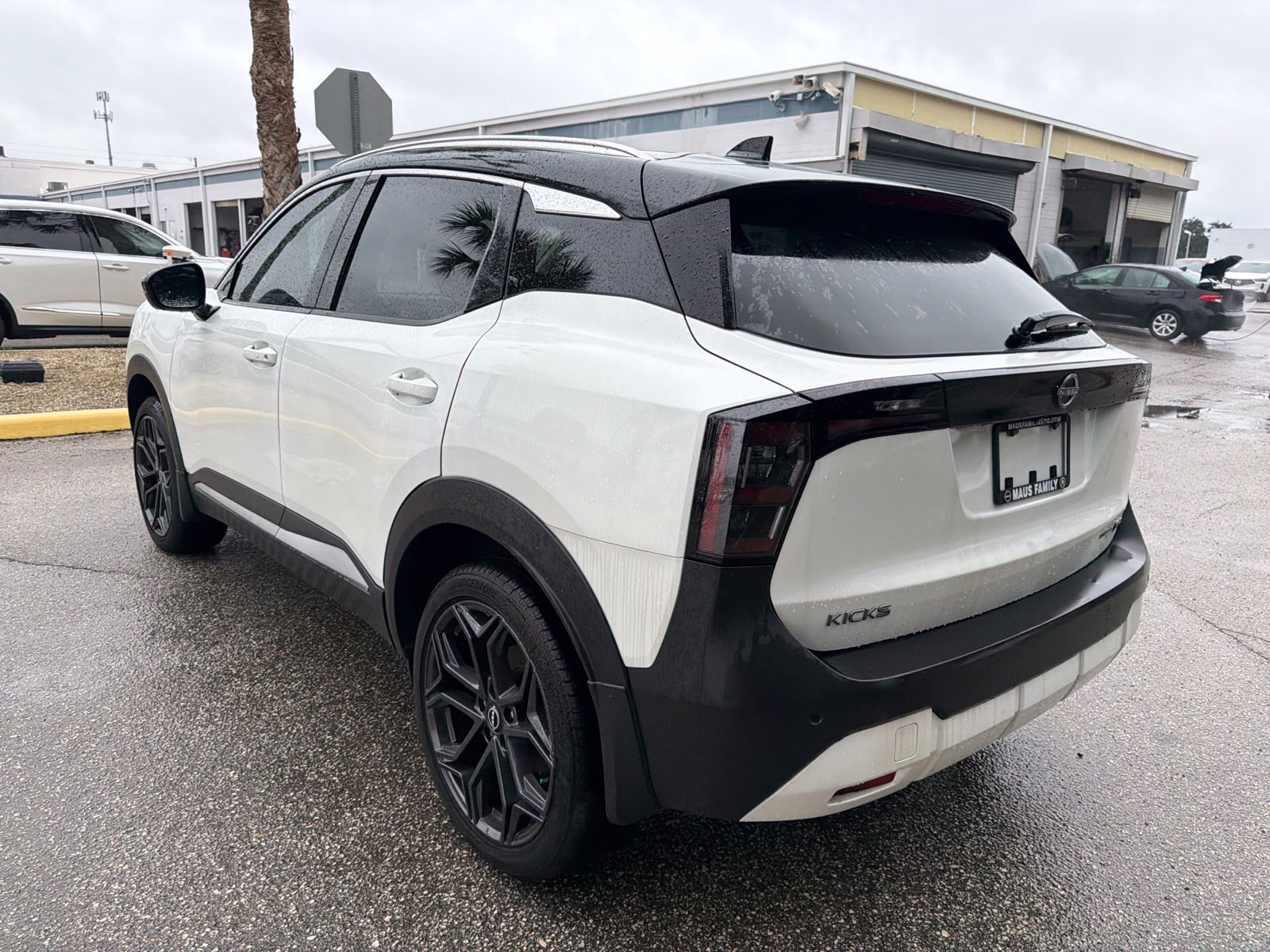 Used 2025 White Nissan SR image 5