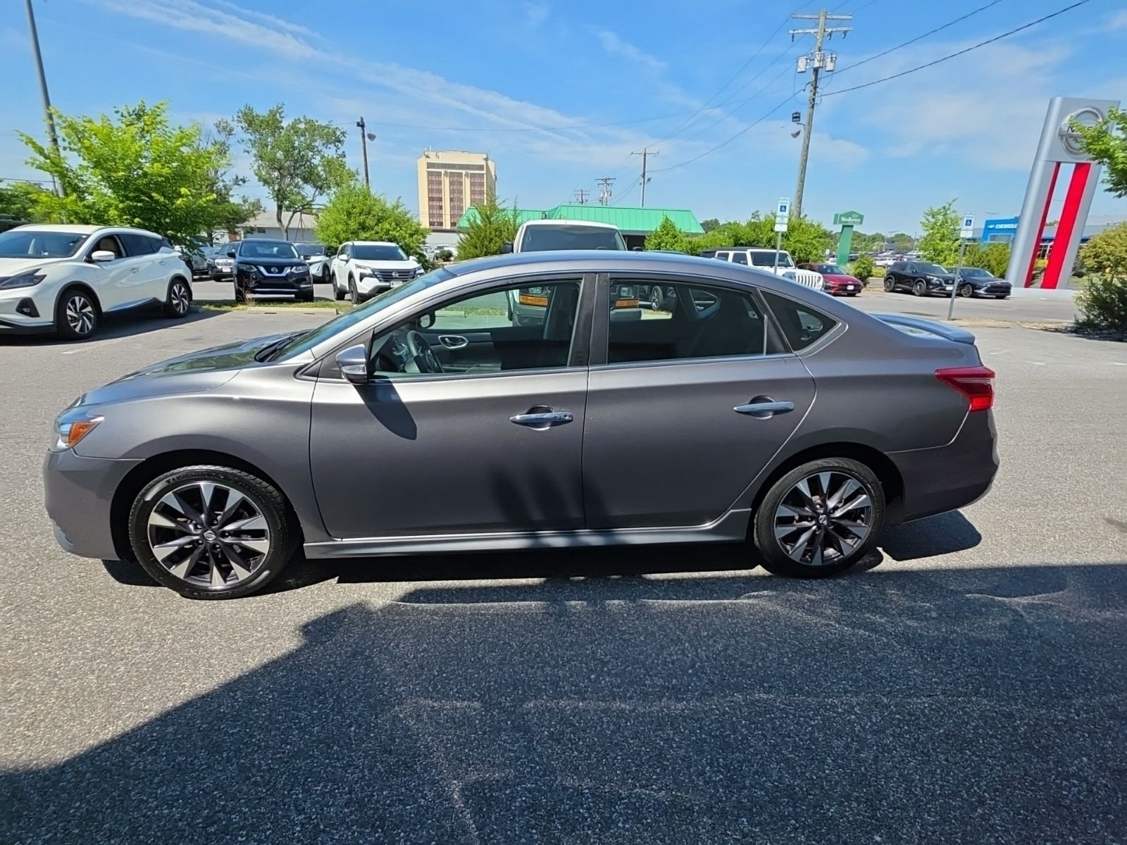 Used 2017 Gray Nissan SR image 4