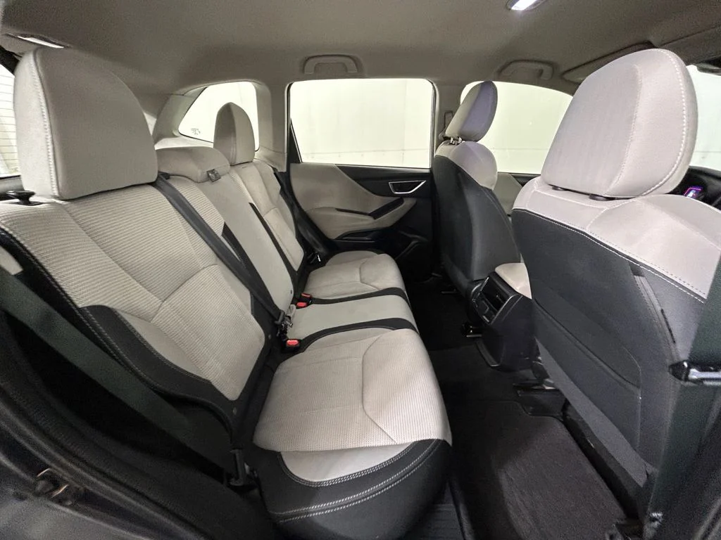 Used 2023 Gray Subaru Base image 17