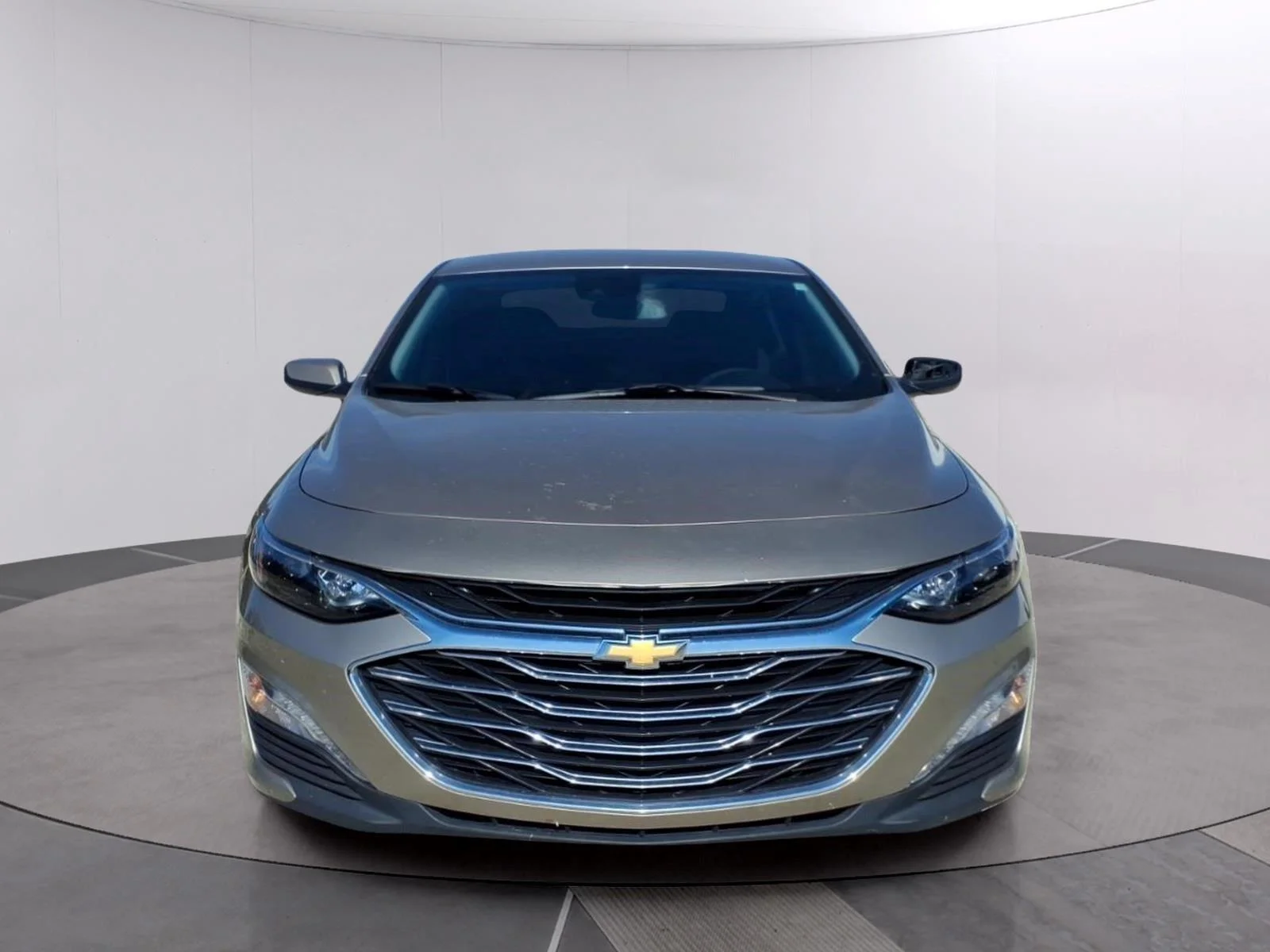 Used 2024 Mineral Gray Metallic Chevrolet 1LT image 8