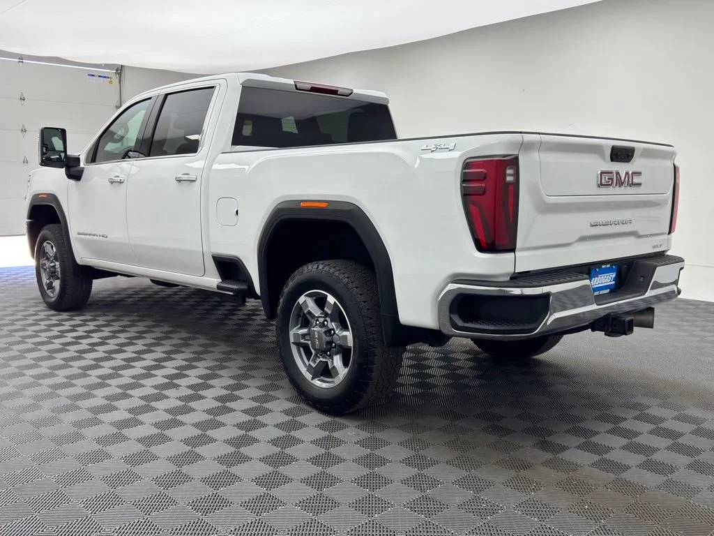 Used 2025 Summit White GMC SLT image 11