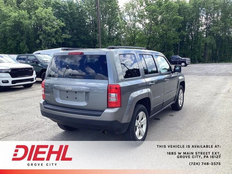 Used 2014 Gray Jeep Sport image 7