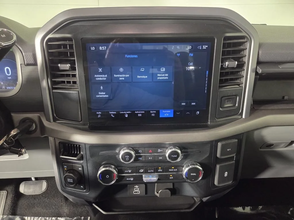 Used 2025 Black Metallic Ford XLT image 13