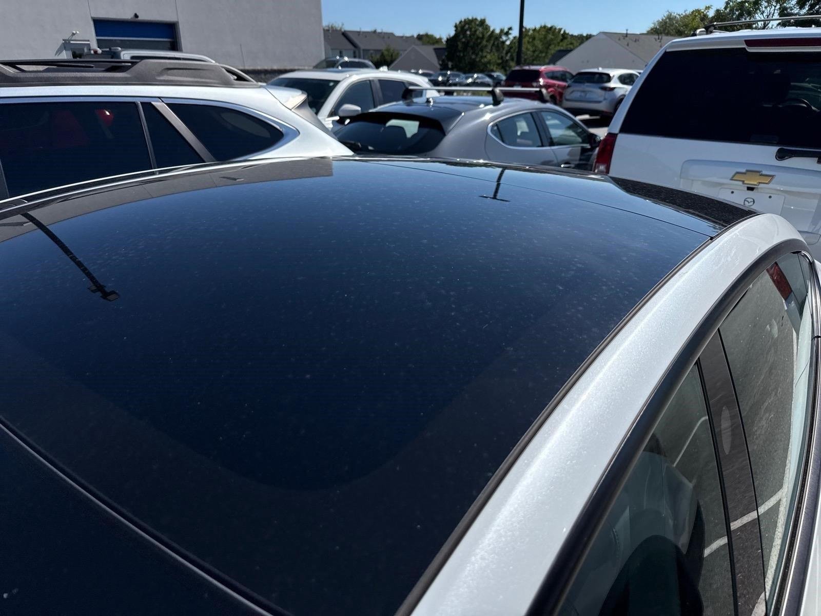 Used 2023  Tesla  image 4