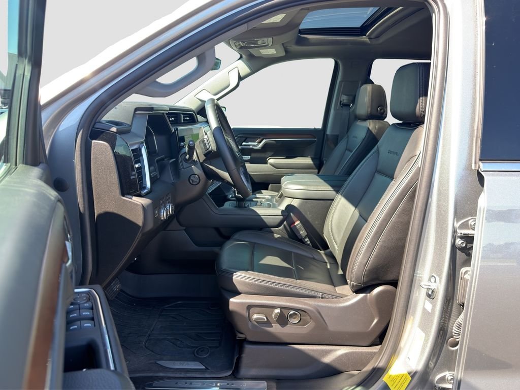 Used 2024 Silver GMC Denali image 8