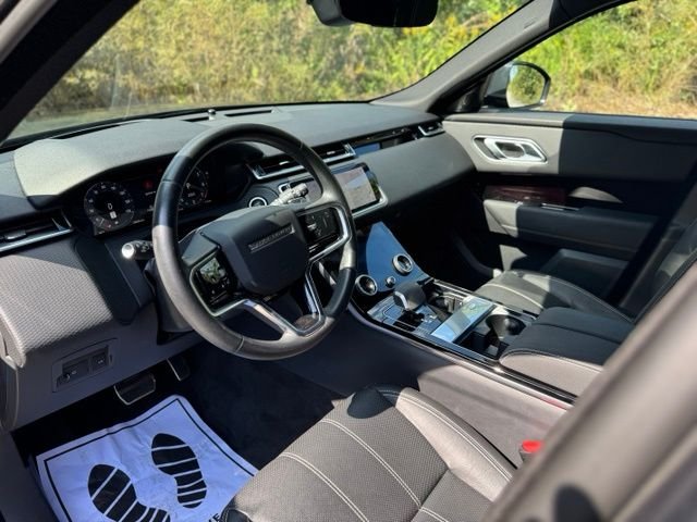 Certified Used 2023 Carpathian Gray Premium Metallic Land Rover R-Dynamic S MHEV image 9