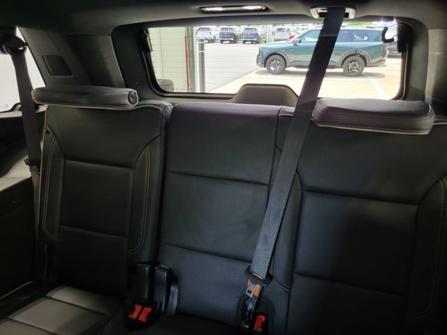 Used 2022 White GMC SLT image 23