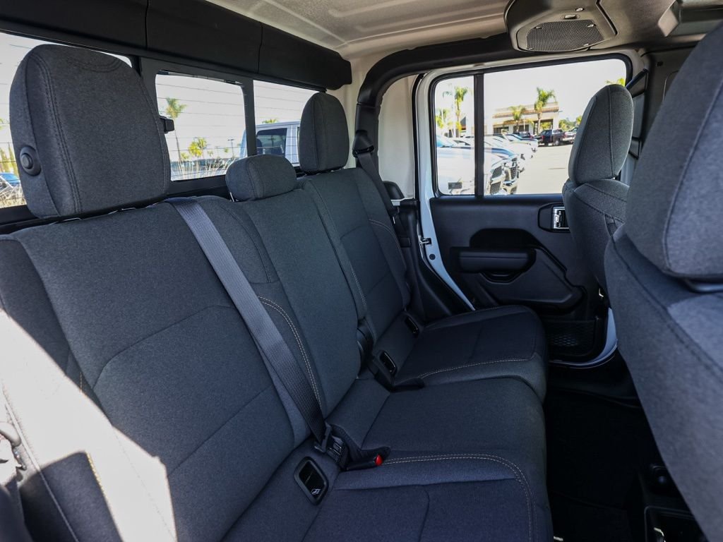 New 2026 Bright White Clear-Coat Exterior Paint Jeep Sport S image 16