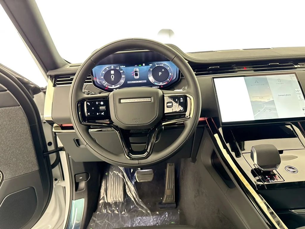 New 2026 Fuji White Land Rover Dynamic SE image 23