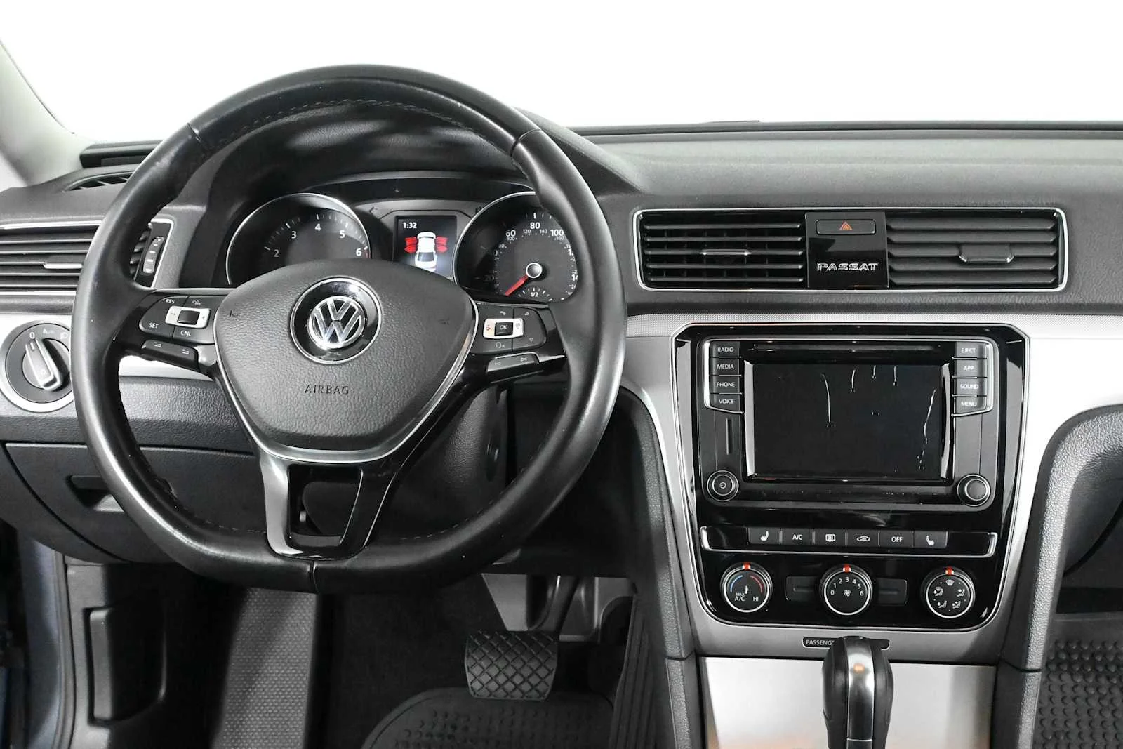 Used 2019 Platinum Gray Metallic Volkswagen 2.0T Wolfsburg Edition image 3