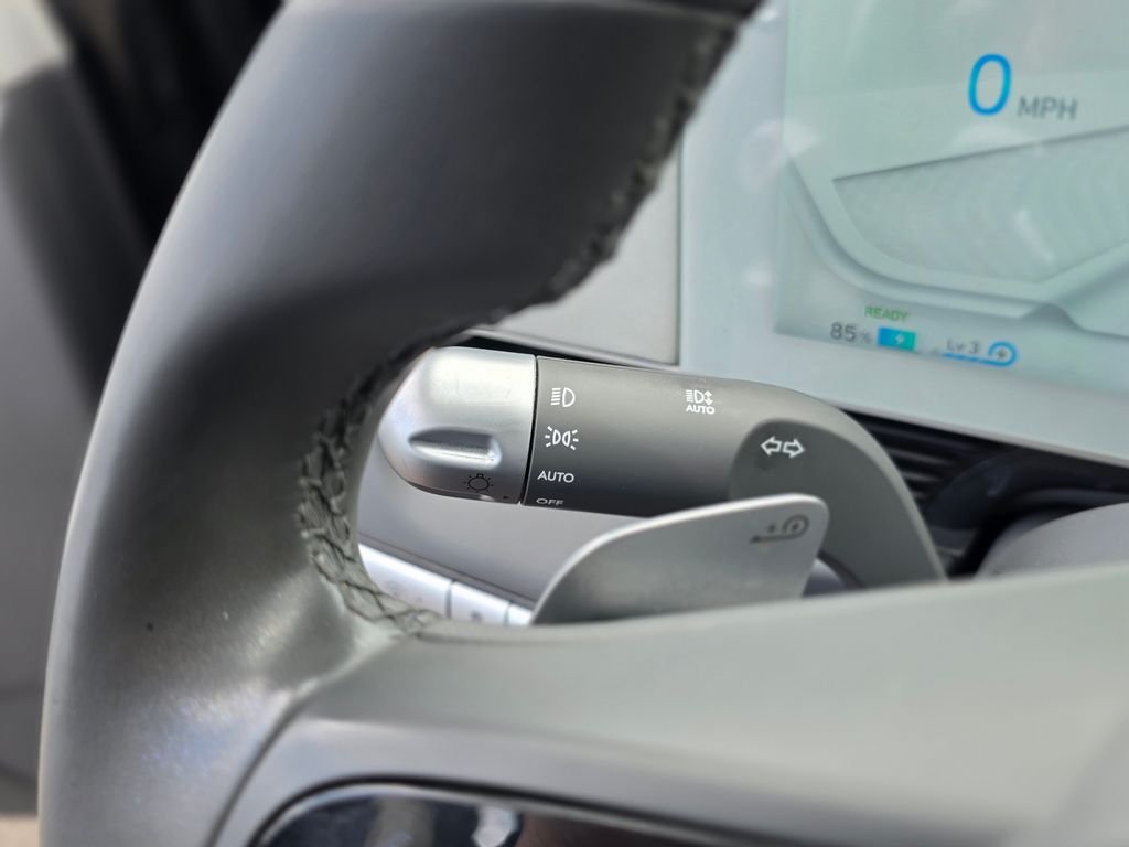 2022 Hyundai IONIQ 5 SE - Photo 35