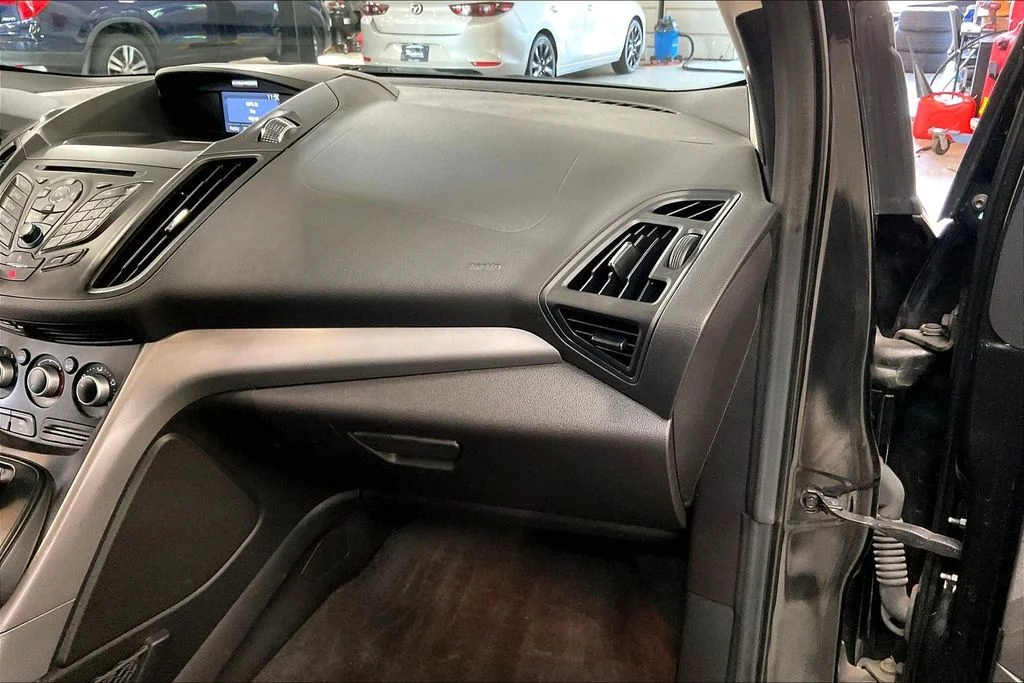 Used 2014 Black Ford SE image 16