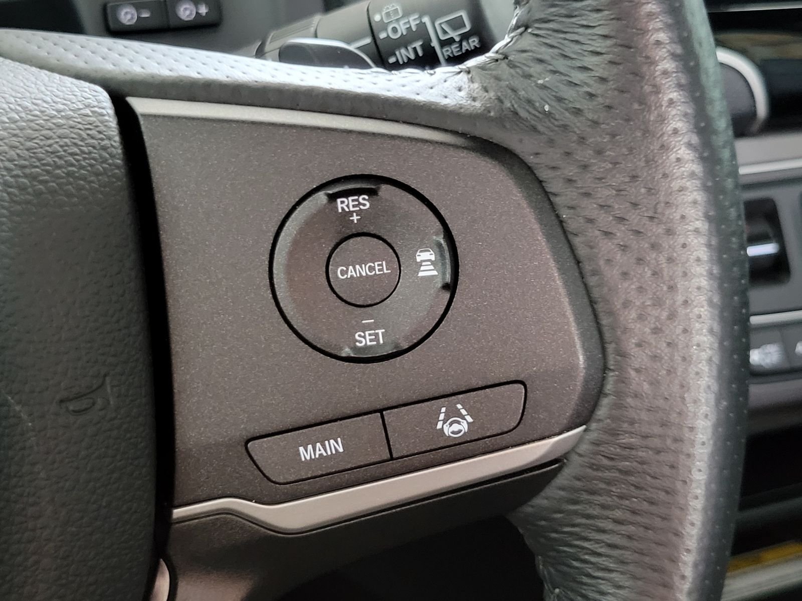 Used 2023 Black Honda EX-L image 17
