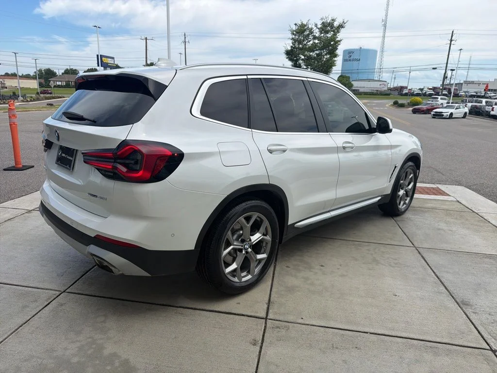 Used 2023 White BMW sDrive30i image 6