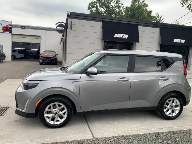 Used 2023 Gray Kia LX Wagon 4D image 7