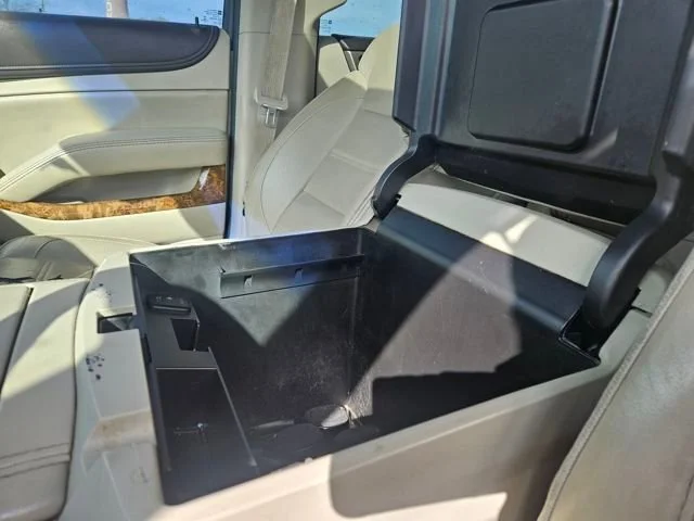 Used 2016 SPARKLING SILVER METALLIC GMC Denali image 27
