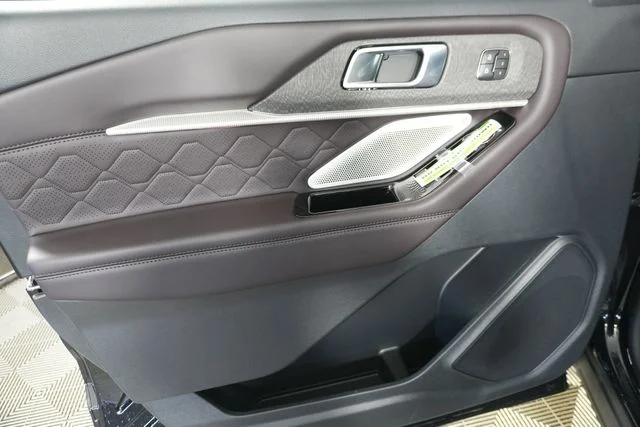 New 2026 Agate Black Metallic Ford Platinum™ image 24