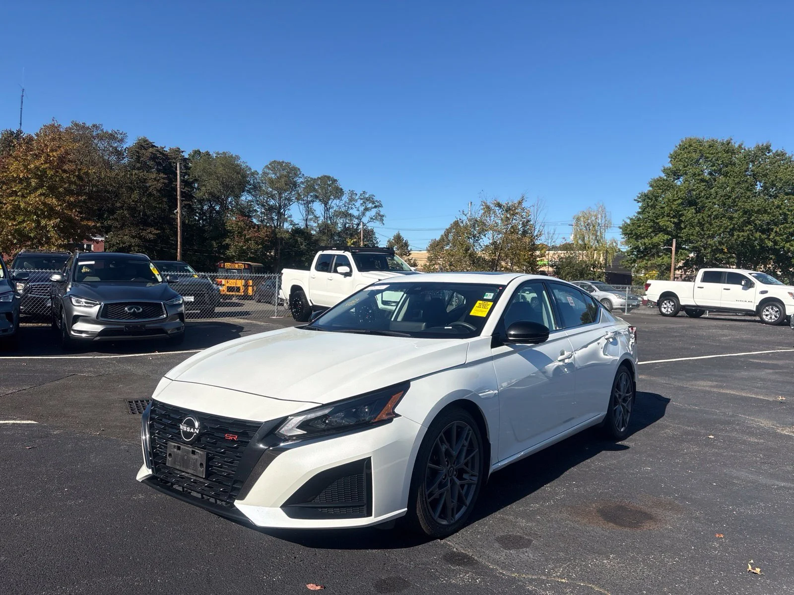Certified Used 2023 Pearl White Nissan 2.0 SR image 1