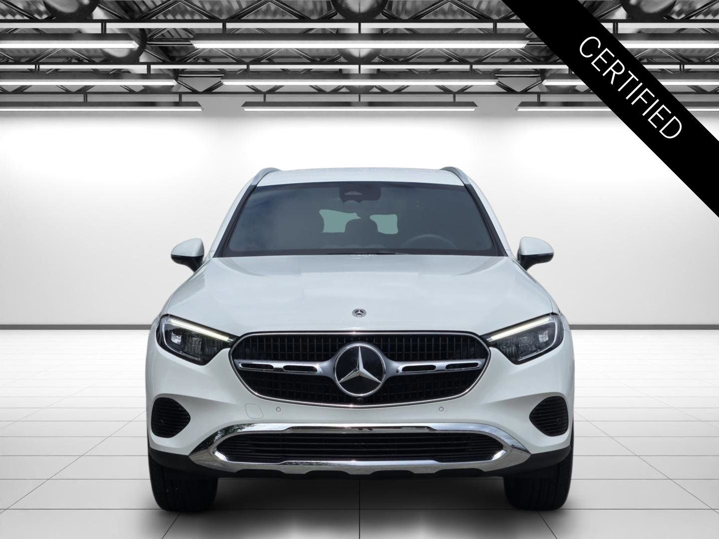 Certified Used 2026 Polar White Mercedes-Benz GLC 300 image 4