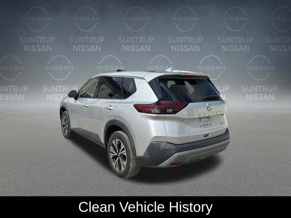 Used 2021 Silver Nissan SV image 3