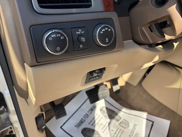 Used 2012 White GMC SLT image 27