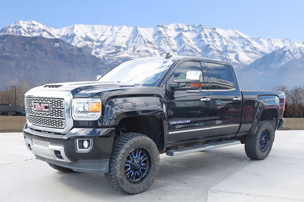 2019 Gmc Sierra HD Denali photo 2