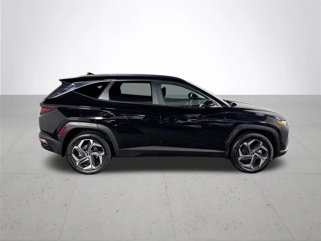 Used 2024 Black Hyundai SEL image 5