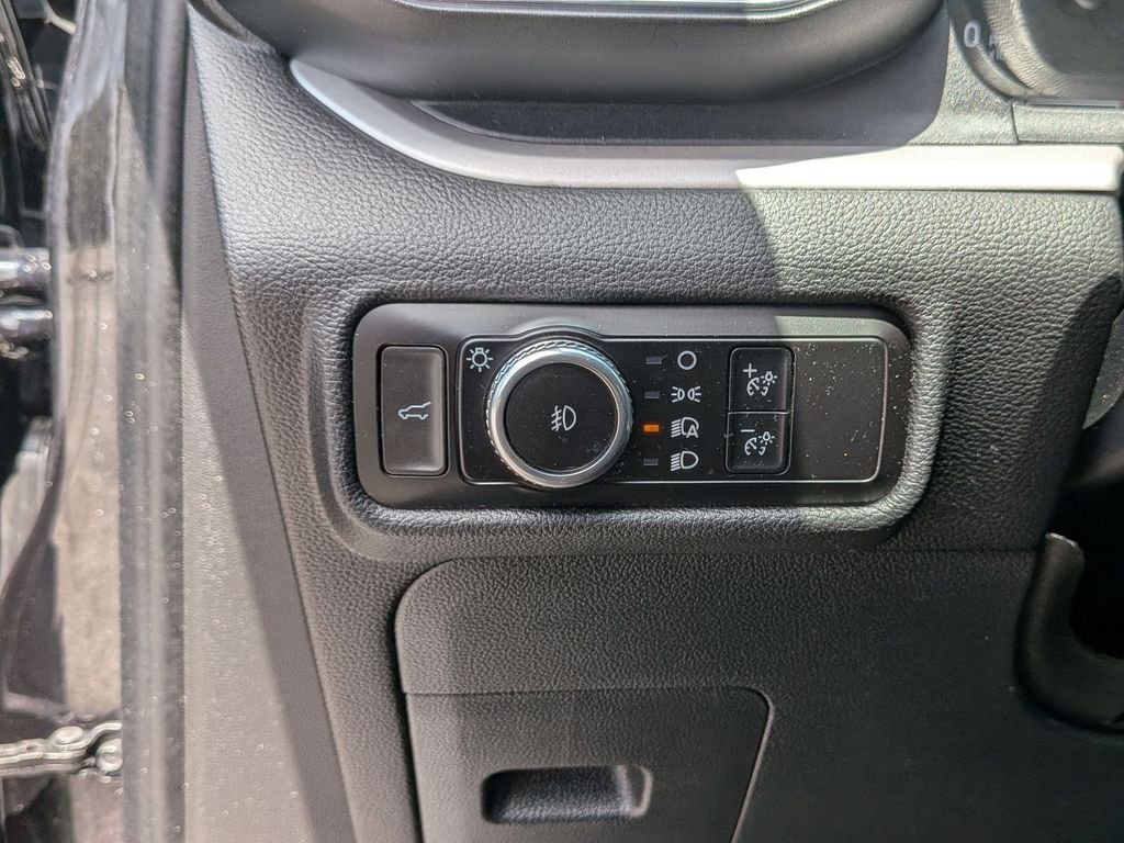 Used 2023 Black Ford XLT image 15
