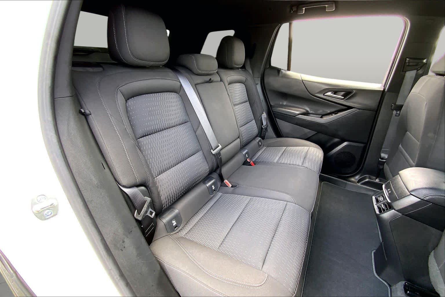Used 2026 Summit White Chevrolet FWD LT image 19