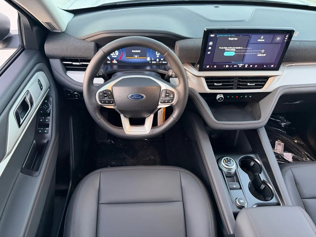 New 2026 Space White Metallic Ford Active image 8