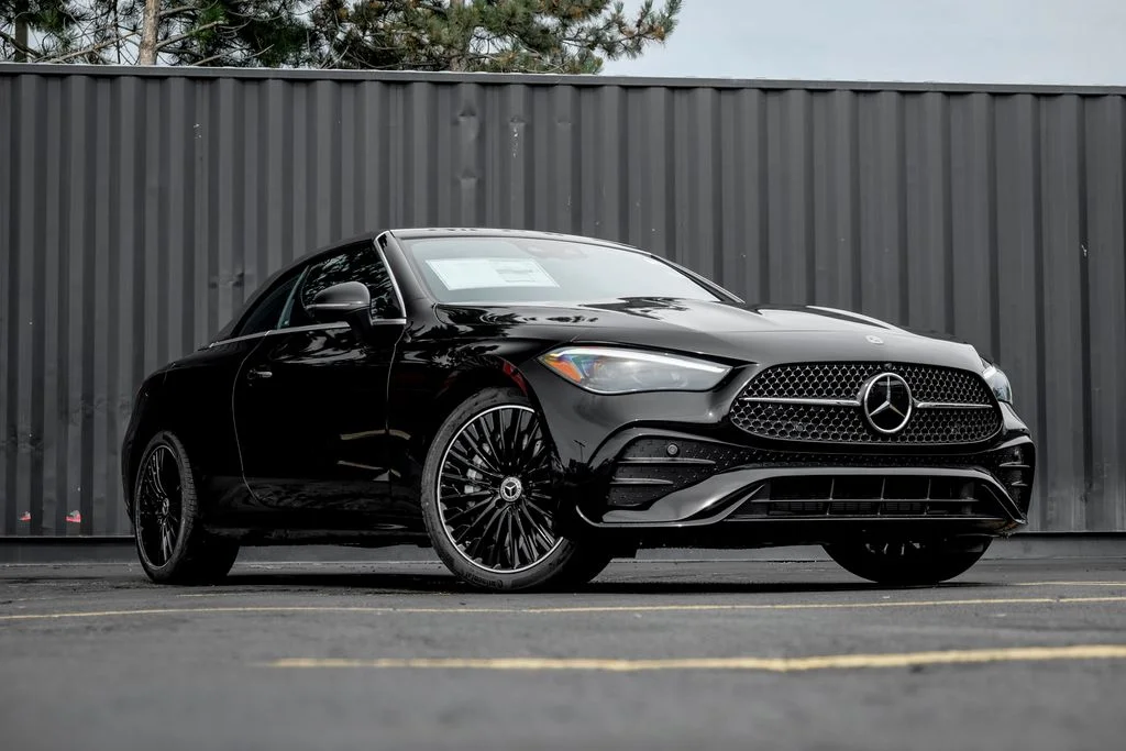 New 2027 Black Mercedes-Benz CLE 450 image 1